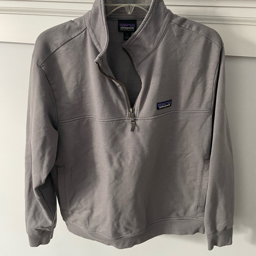 Patagonia women’s  Zip-Up Sweater in Gray